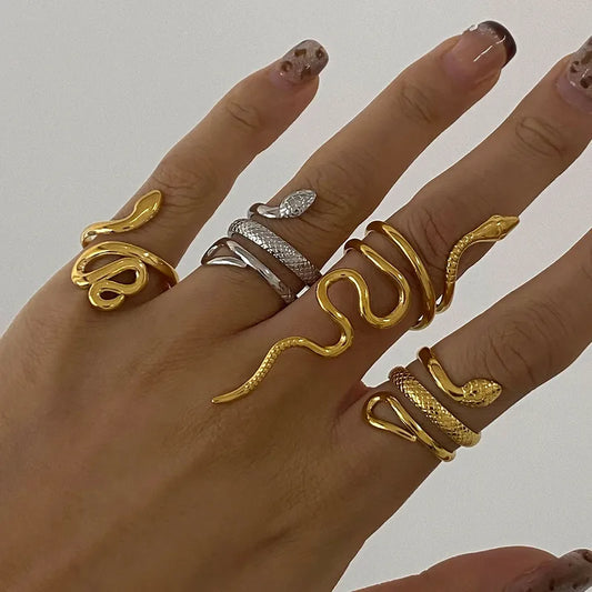 Nyoka ring