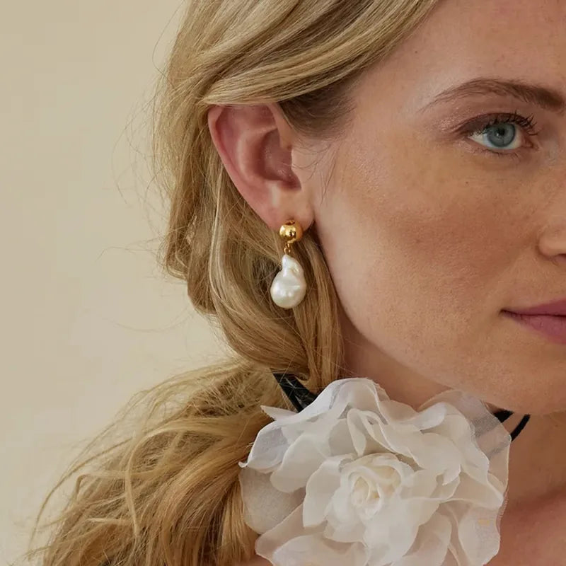 Alice earrings